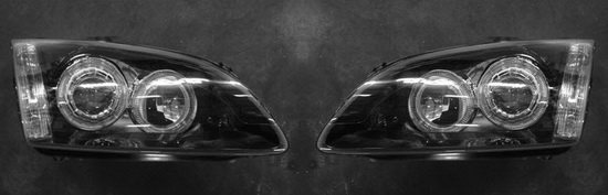 Форд Фокус фара левая и правая Комплект тюнинг под корректор линзованнаяная  с 2 светящимеся ободками внутри чернаяая
