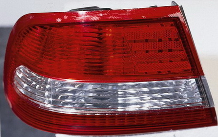 Nissan (Нисан) Cefiro Фонарь Задний Внешний Левый 3 L Красный-Белый